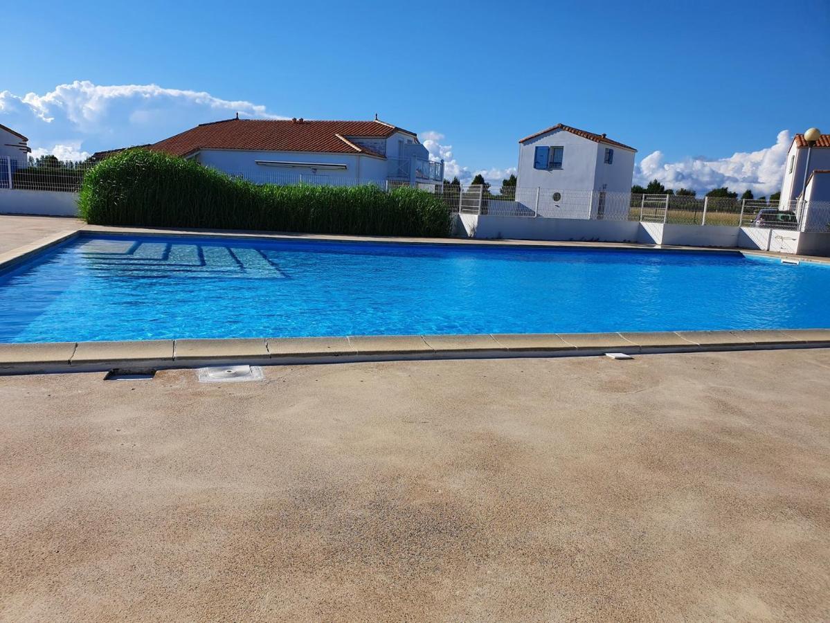 Maison Les Dunes Avec Piscine Collective La Faute-sur-Mer Exterior foto